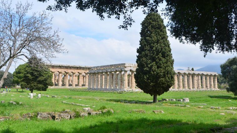 greek architecture paestum