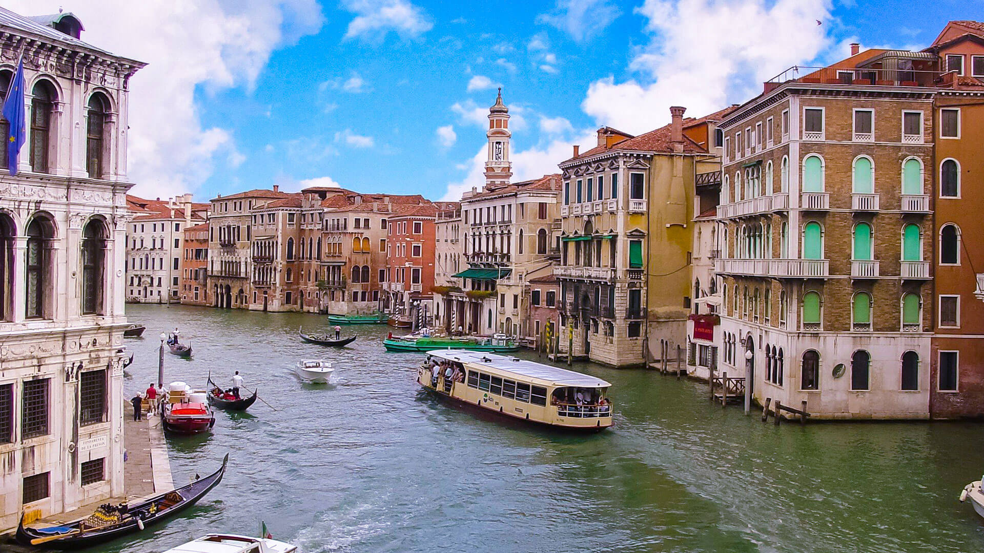 All About Venice Traghetto Water Buses - Just Italy Travel Guide